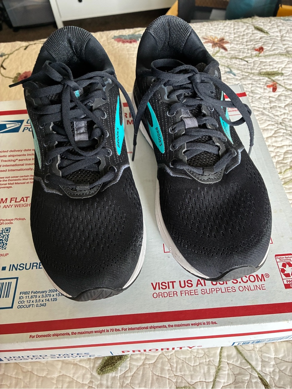 Brooks Ariel 20 Women’s Size 10B Running Shoes Black Blue White Mesh Lace-Up